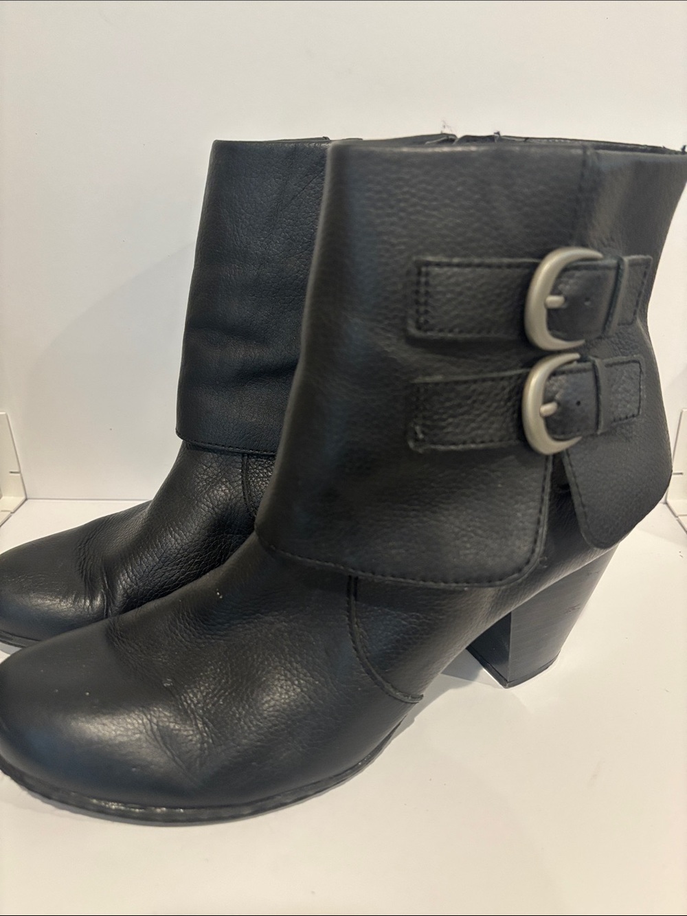 b.o.c. Born Concept Black Leather Double Buckle Ankle Booties - Size 9